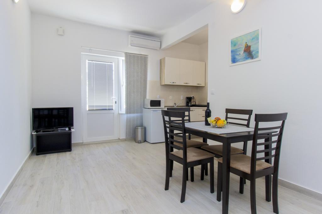 Apartments Zoran Пироваць Екстер'єр фото