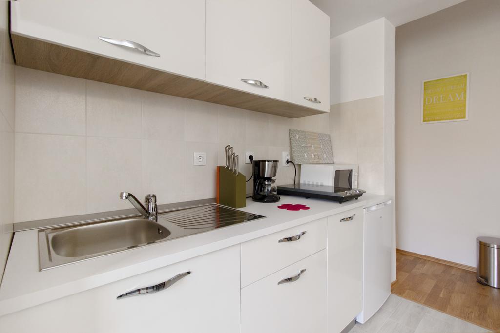 Apartments Zoran Пироваць Екстер'єр фото