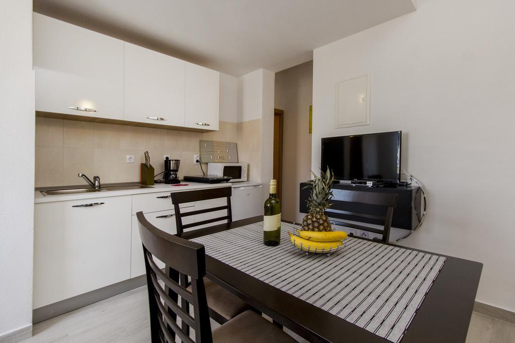 Apartments Zoran Пироваць Екстер'єр фото