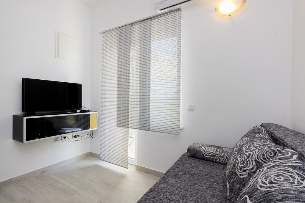 Apartments Zoran Пироваць Екстер'єр фото