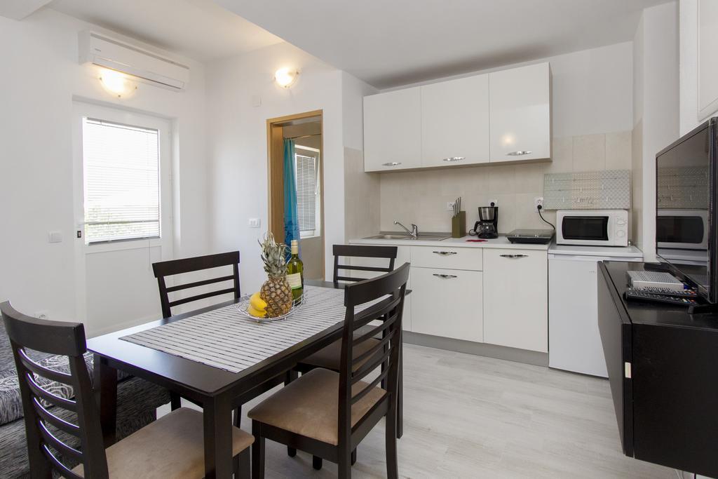 Apartments Zoran Пироваць Екстер'єр фото