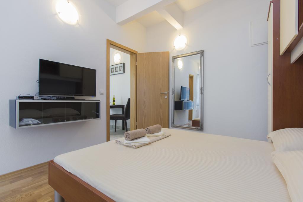 Apartments Zoran Пироваць Екстер'єр фото