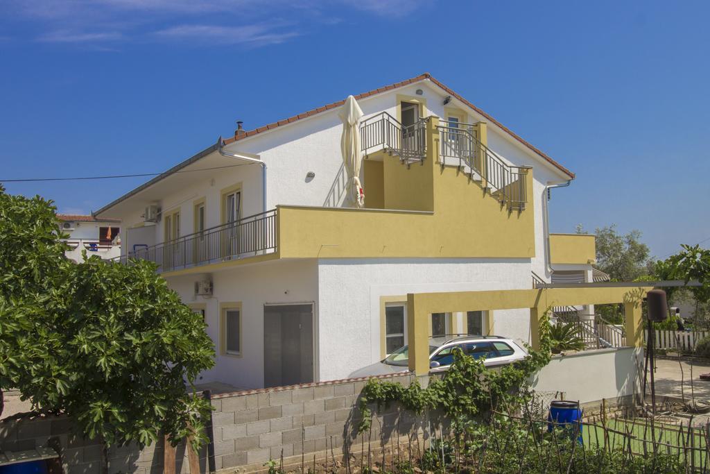 Apartments Zoran Пироваць Екстер'єр фото